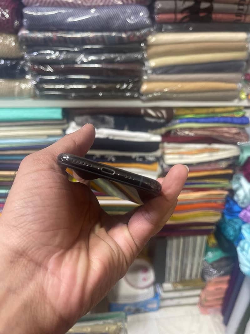Apple iPhone 11 Pro 5