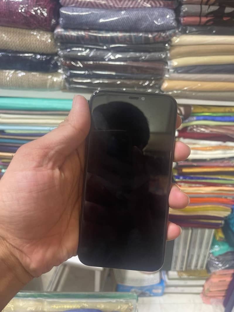 Apple iPhone 11 Pro 6