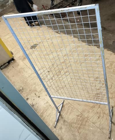 Metal Gridwall shop display stand. (2.4 × 4ft)