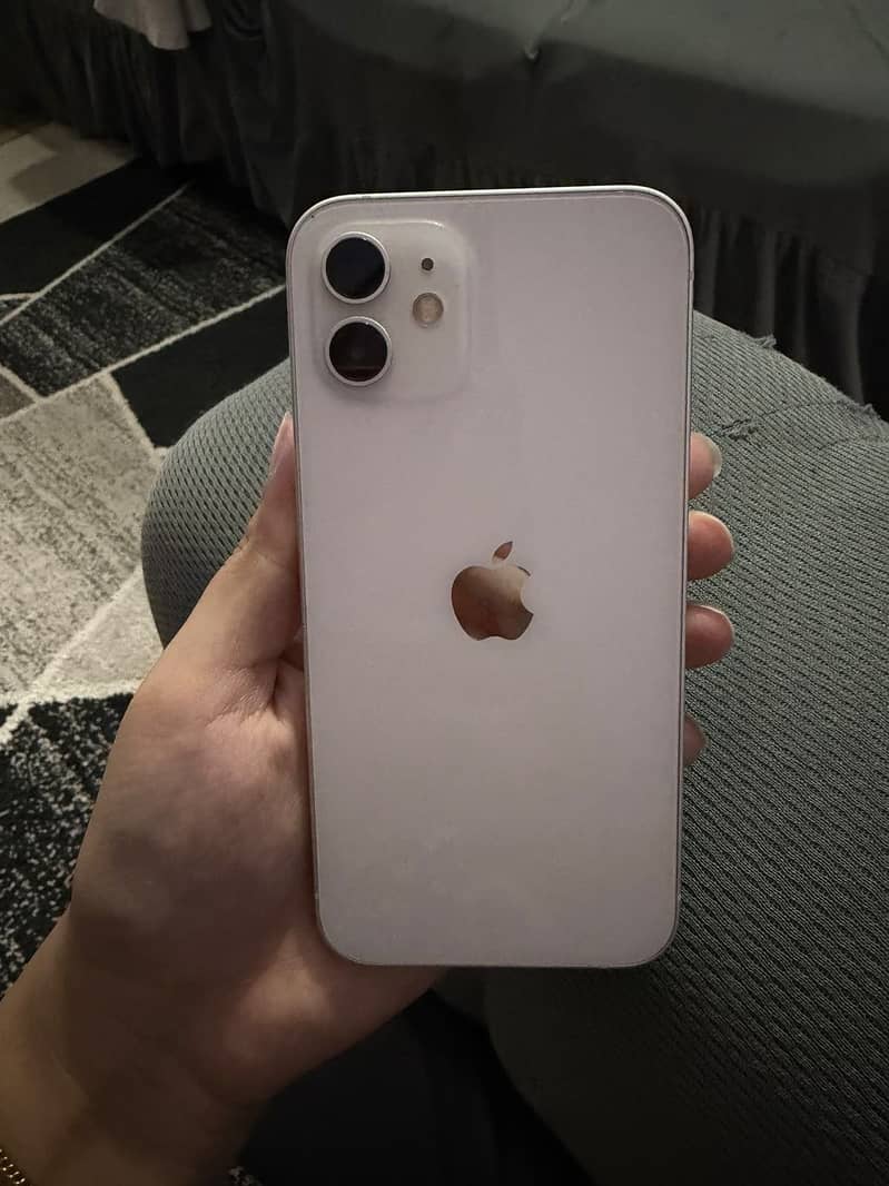 Apple iPhone 12 3