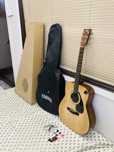 brand new Yamaha f310 guitar with accessories