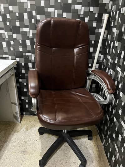 Office Furniture/Office table, executive chairs visitor chairs.