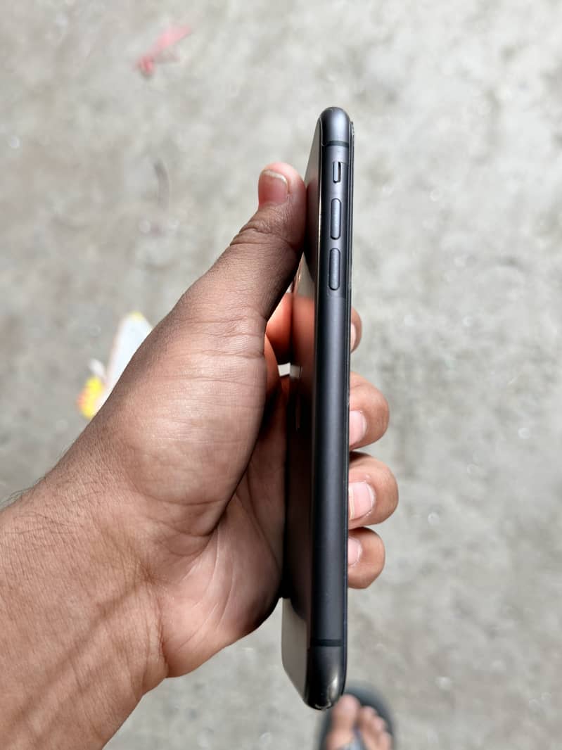 Apple iPhone 11 2