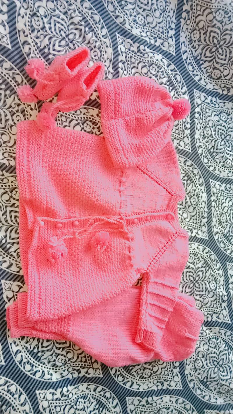 Qureshi sweaters 0