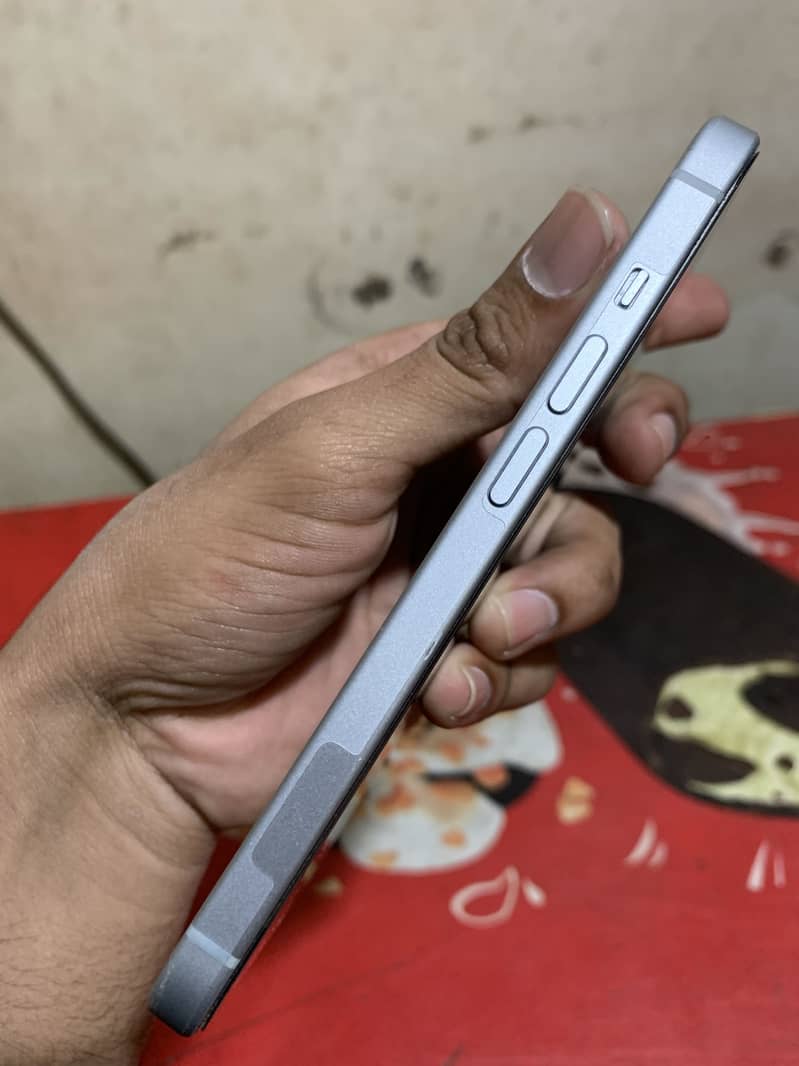 Apple iPhone 15 2