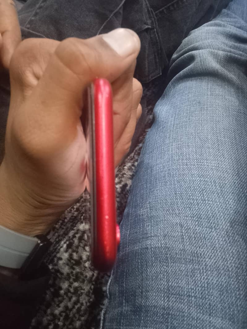 Apple iPhone XR 0