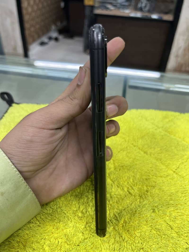 Apple iPhone XS Max 1