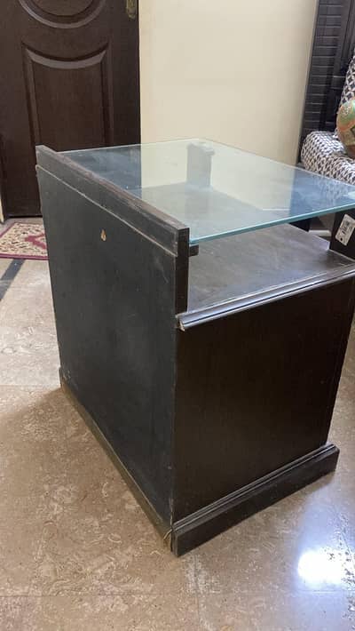 dressing table or 2 side table