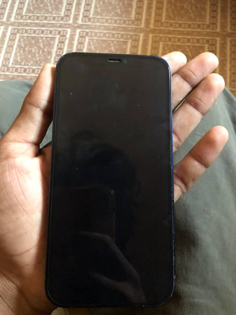 Apple iPhone 12 3