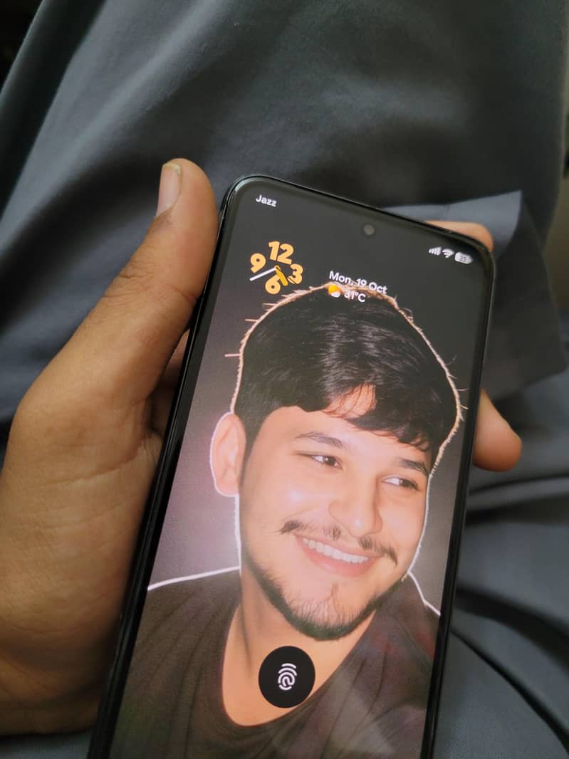 Google Pixel 8 Official Approved 3