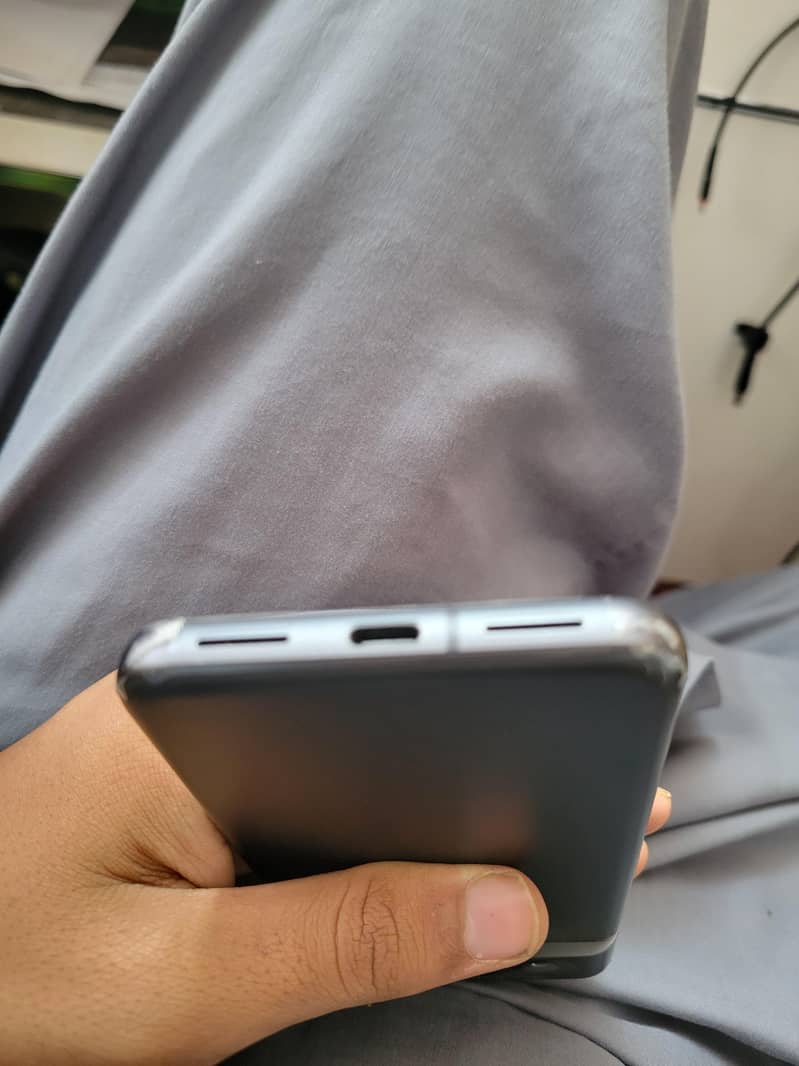 Google Pixel 8 Official Approved 4