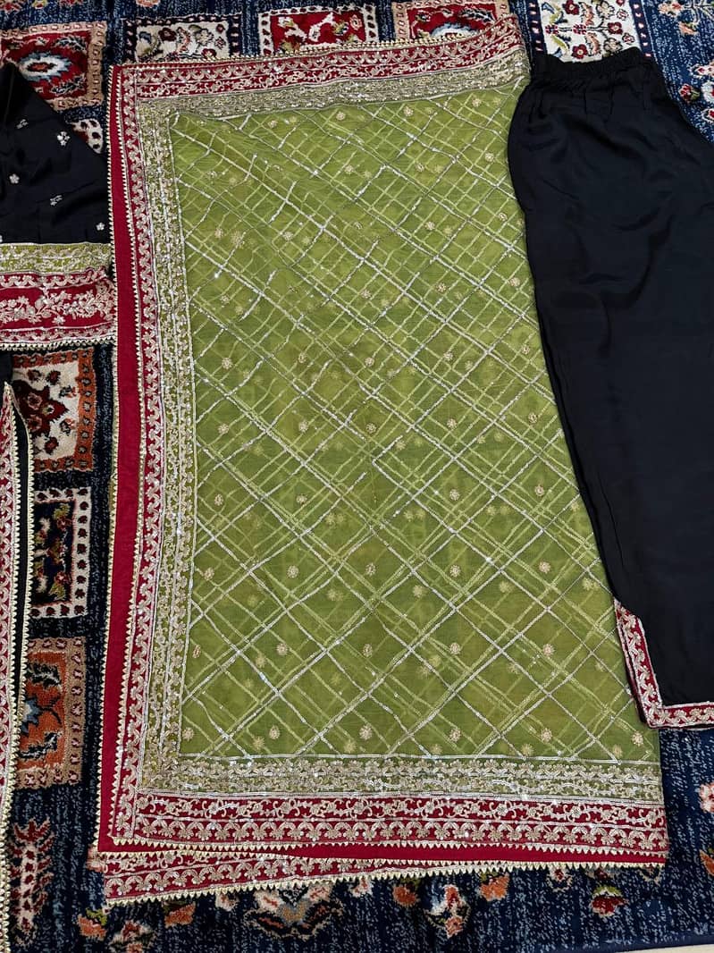 3pc suit emb 4