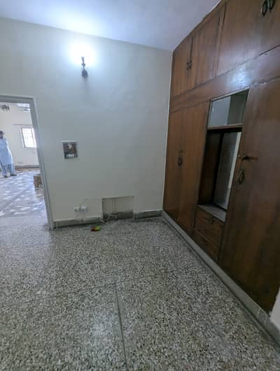 2 rooms portion for rent at G-10