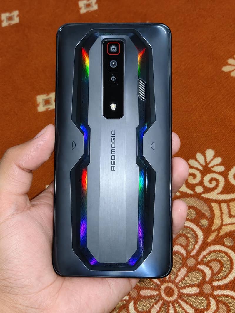 RedMagic 7 (12/128)(GAMING DEVICE) 0