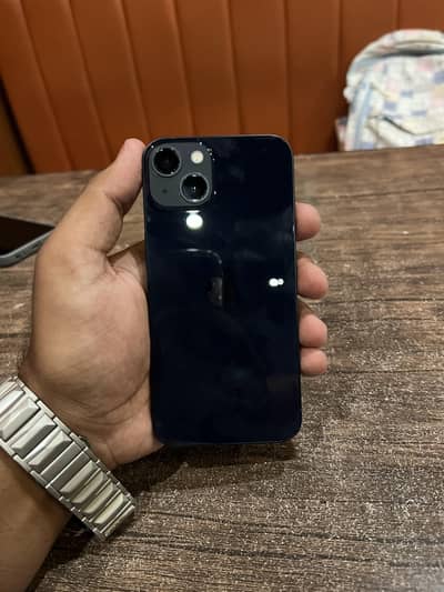 Apple iPhone 13