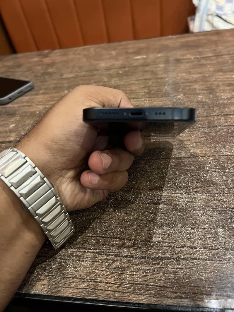 Apple iPhone 13 3