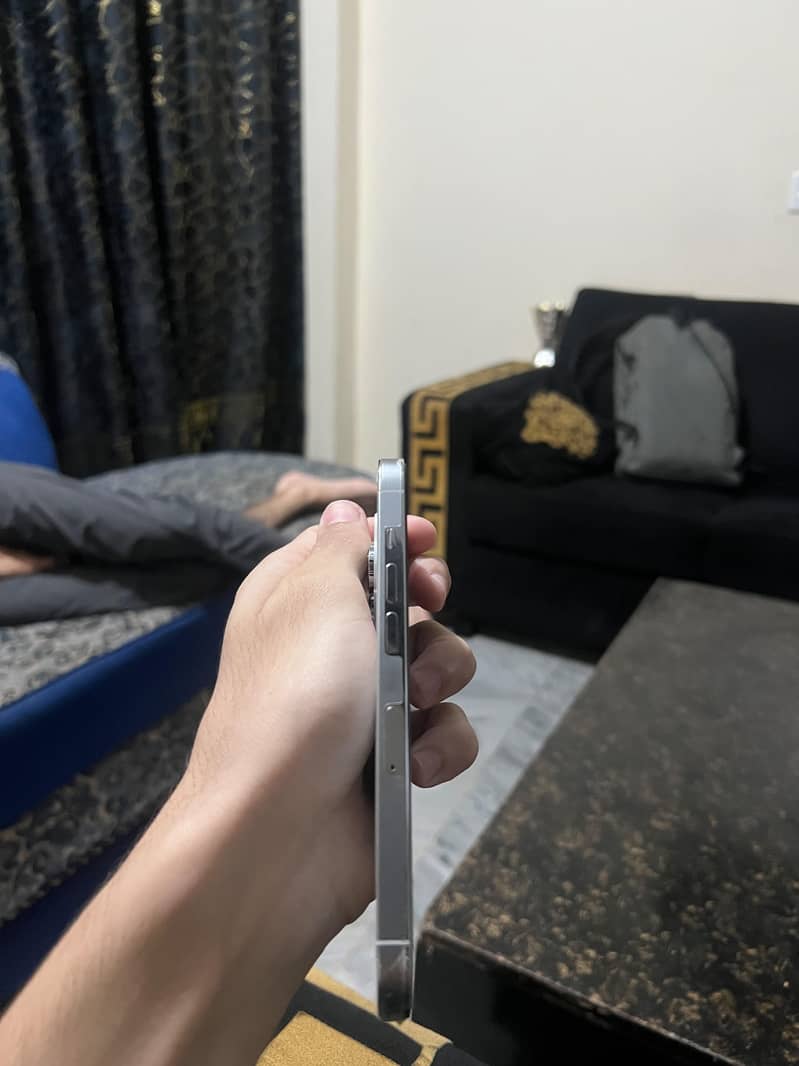 Apple iPhone 14 Pro 1