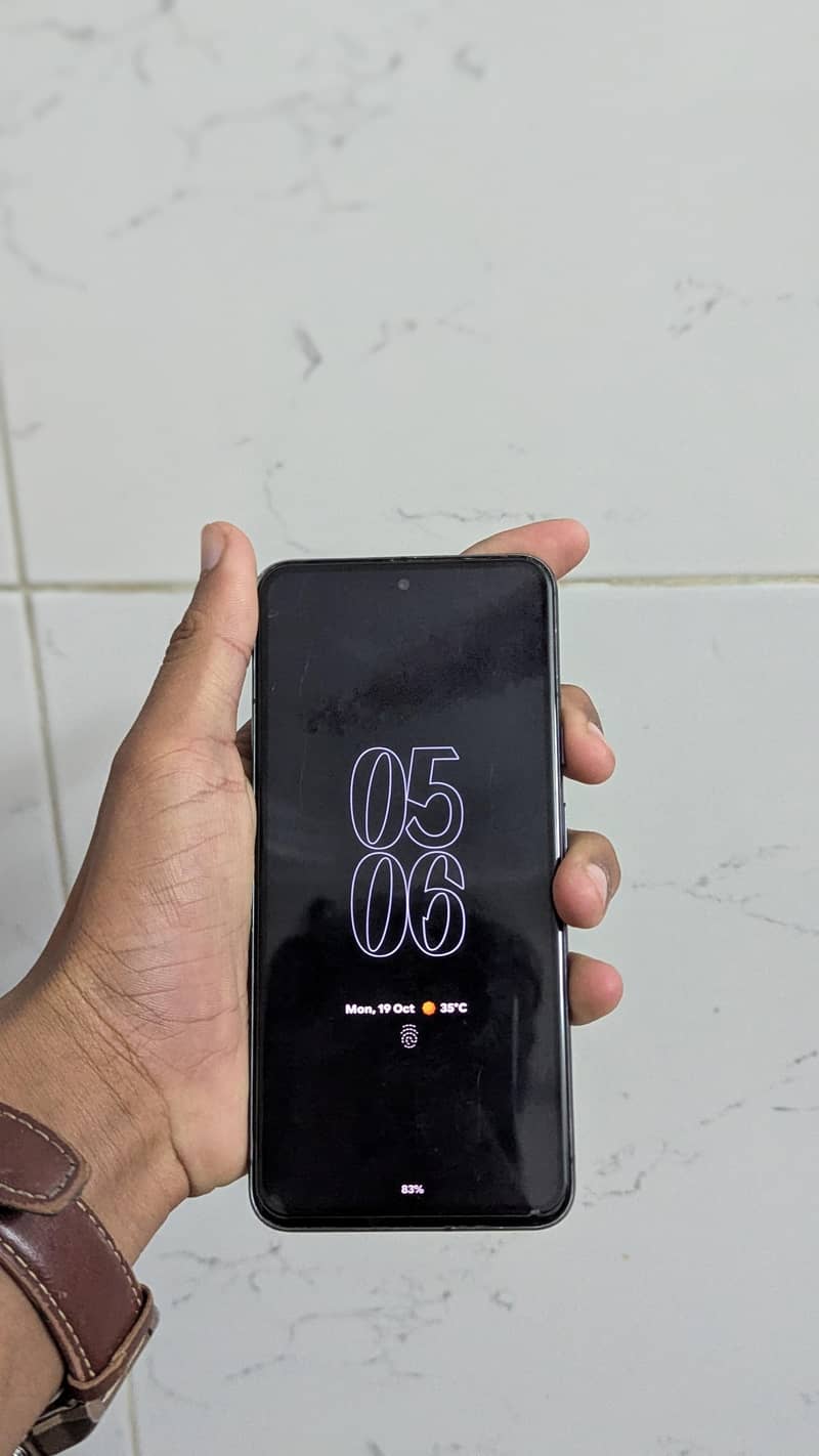 Google Pixel 8 5