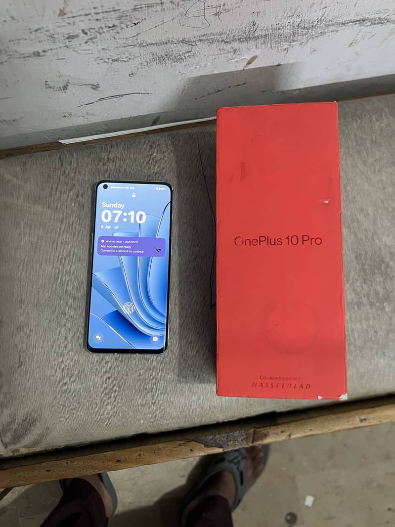 One Plus 10 Pro 4