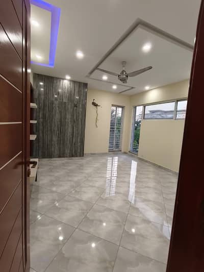 1 Kanal Upper Portion For Rent