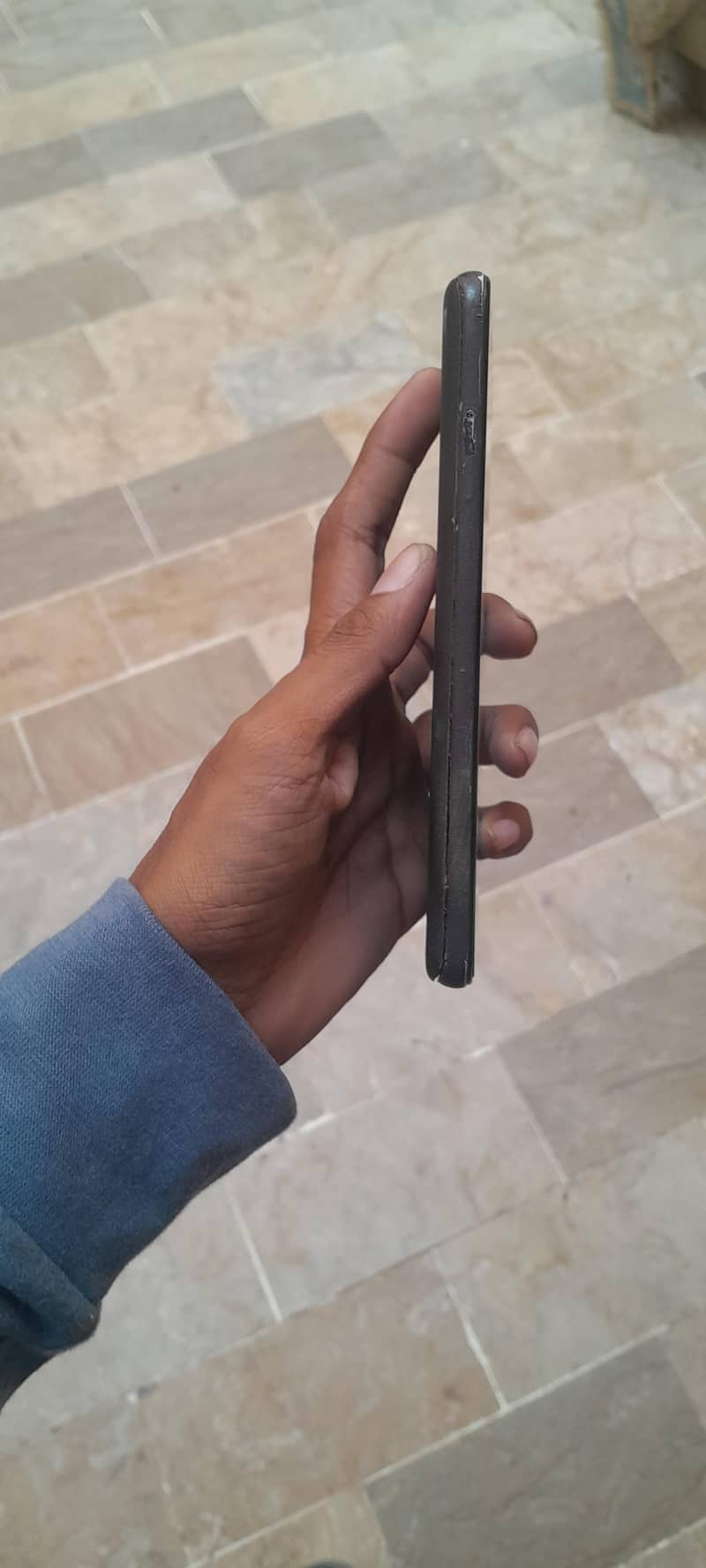 Motorola E5 Plus 3