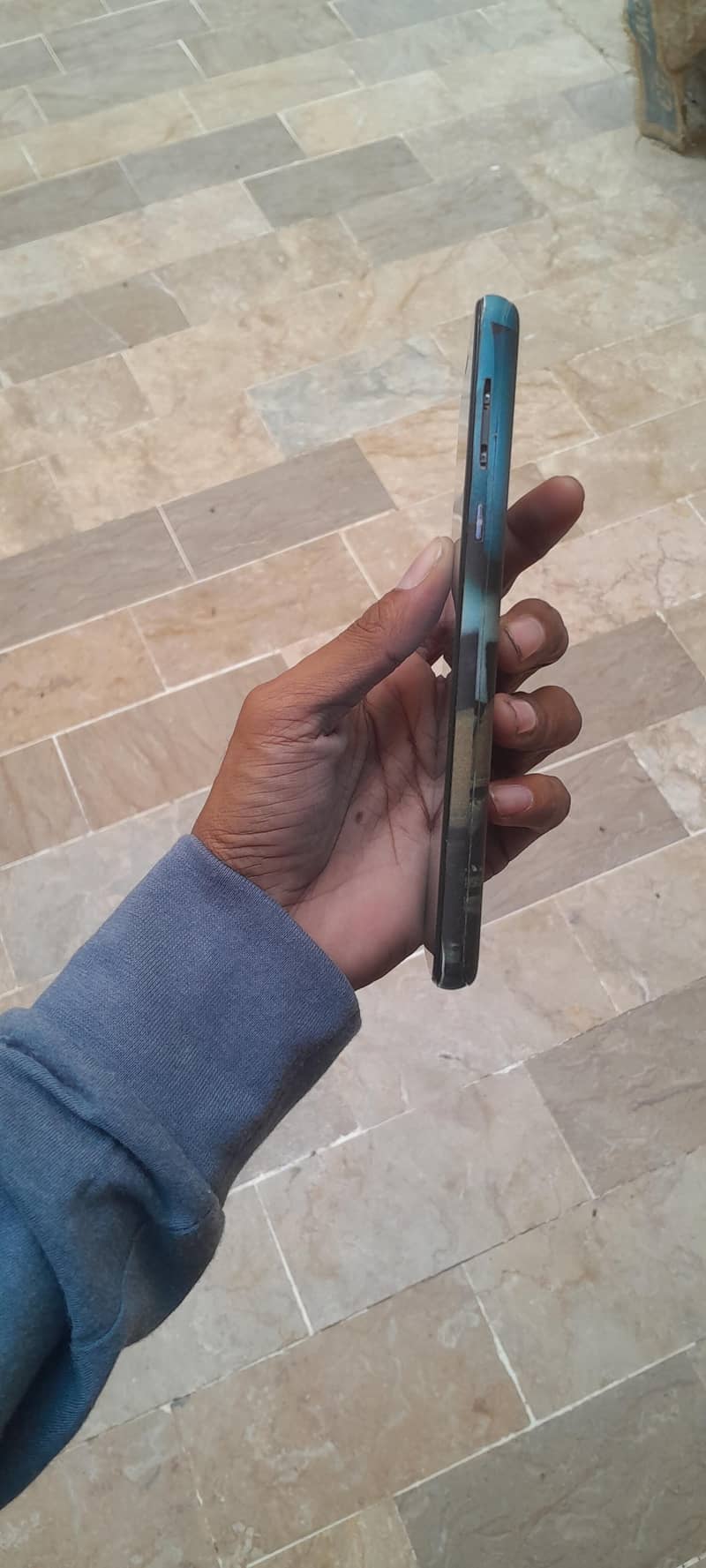 Motorola E5 Plus 4