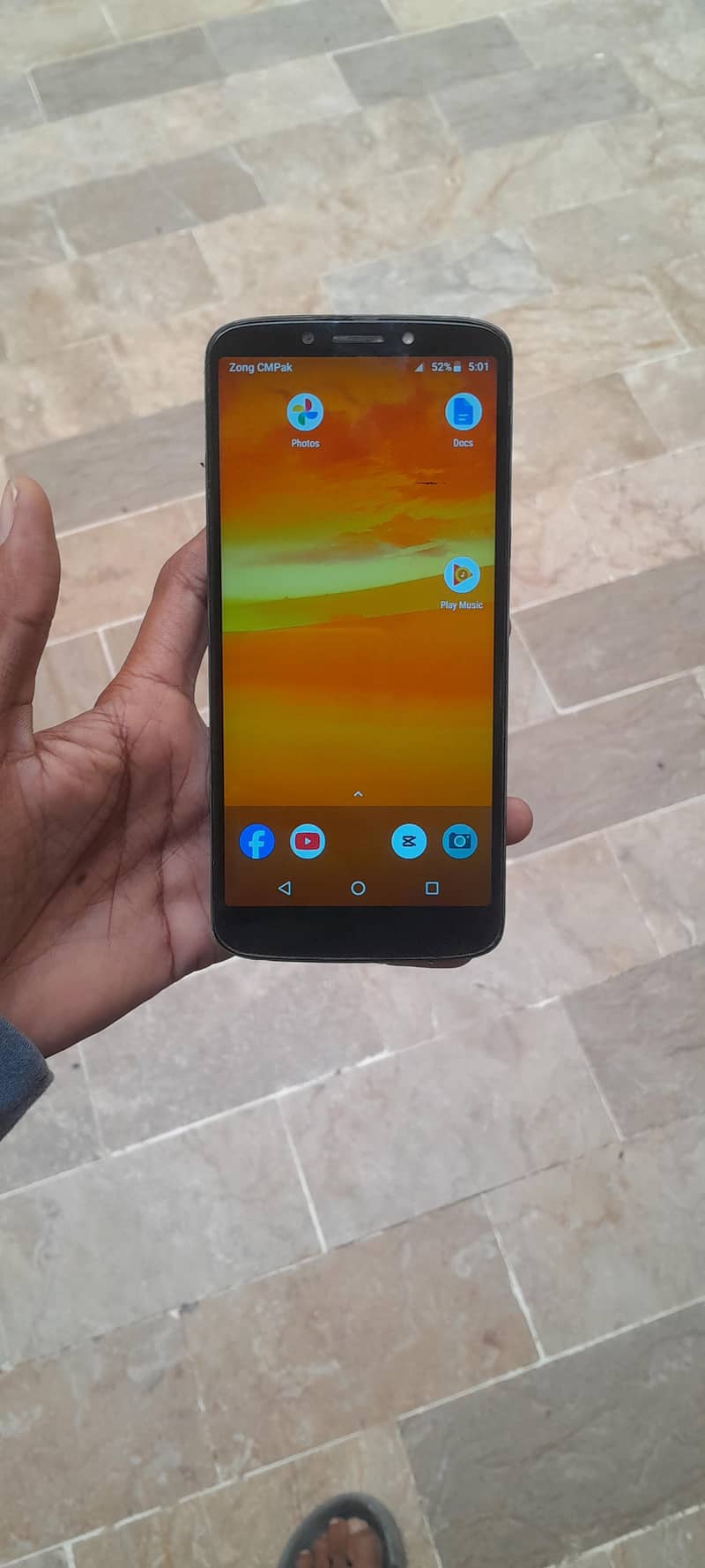 Motorola E5 Plus 6