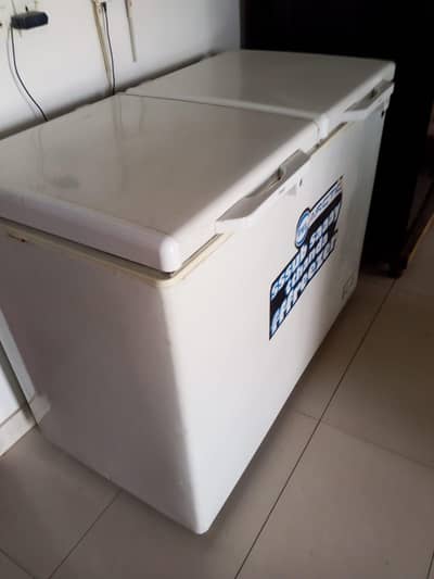 De-freezer 2 door for sale
