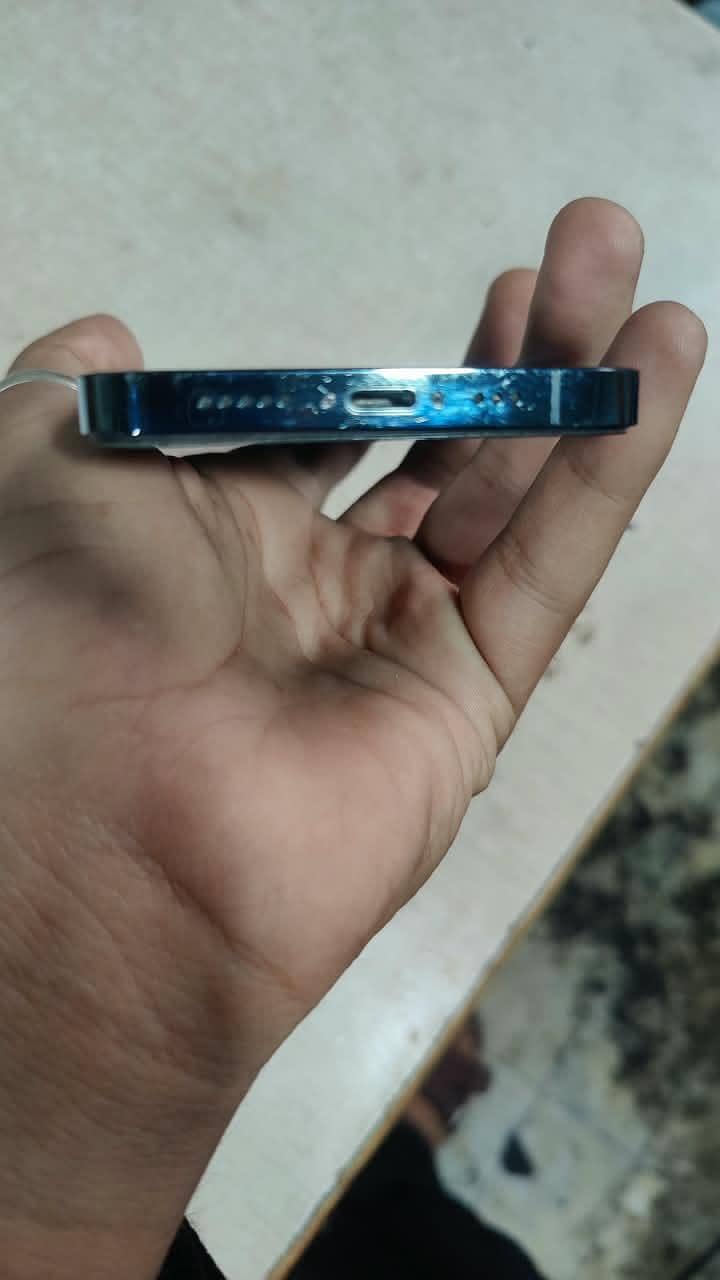 Apple iPhone 12 Pro 2