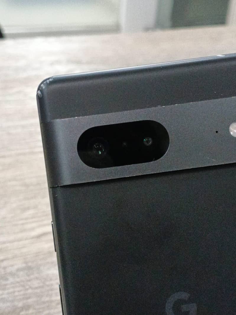Google Pixel 7 4