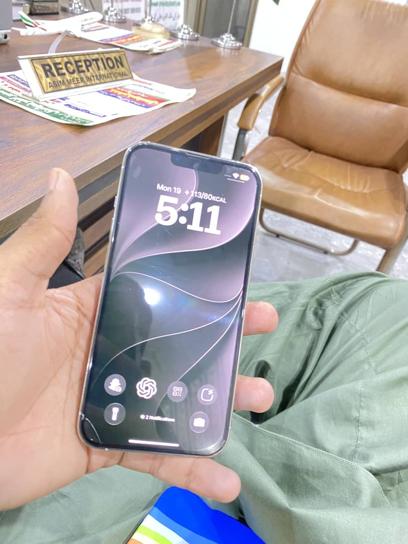 Apple iPhone 13 Pro 3