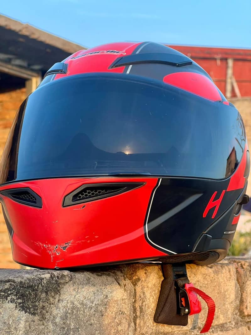 helment 1