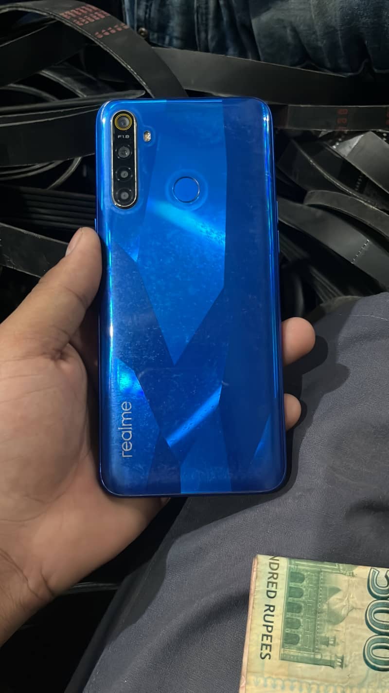 Realme 5 4