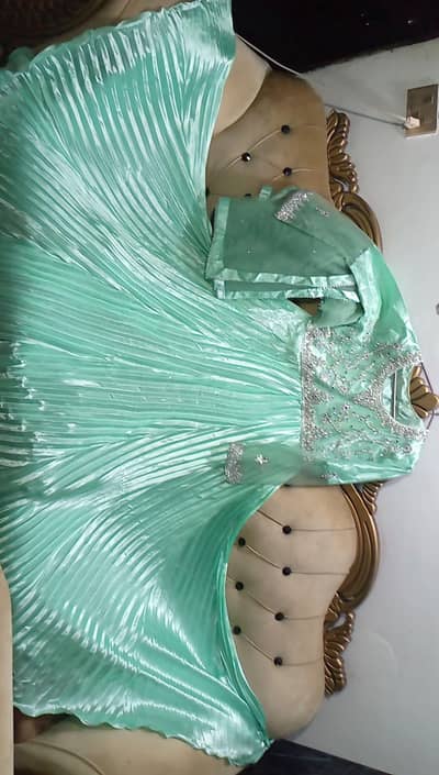 party wear maxi  only one tym used Hy 03084390961   wahtsap number