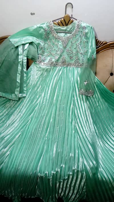 party wear maxi  only one tym used Hy 03084390961   wahtsap number