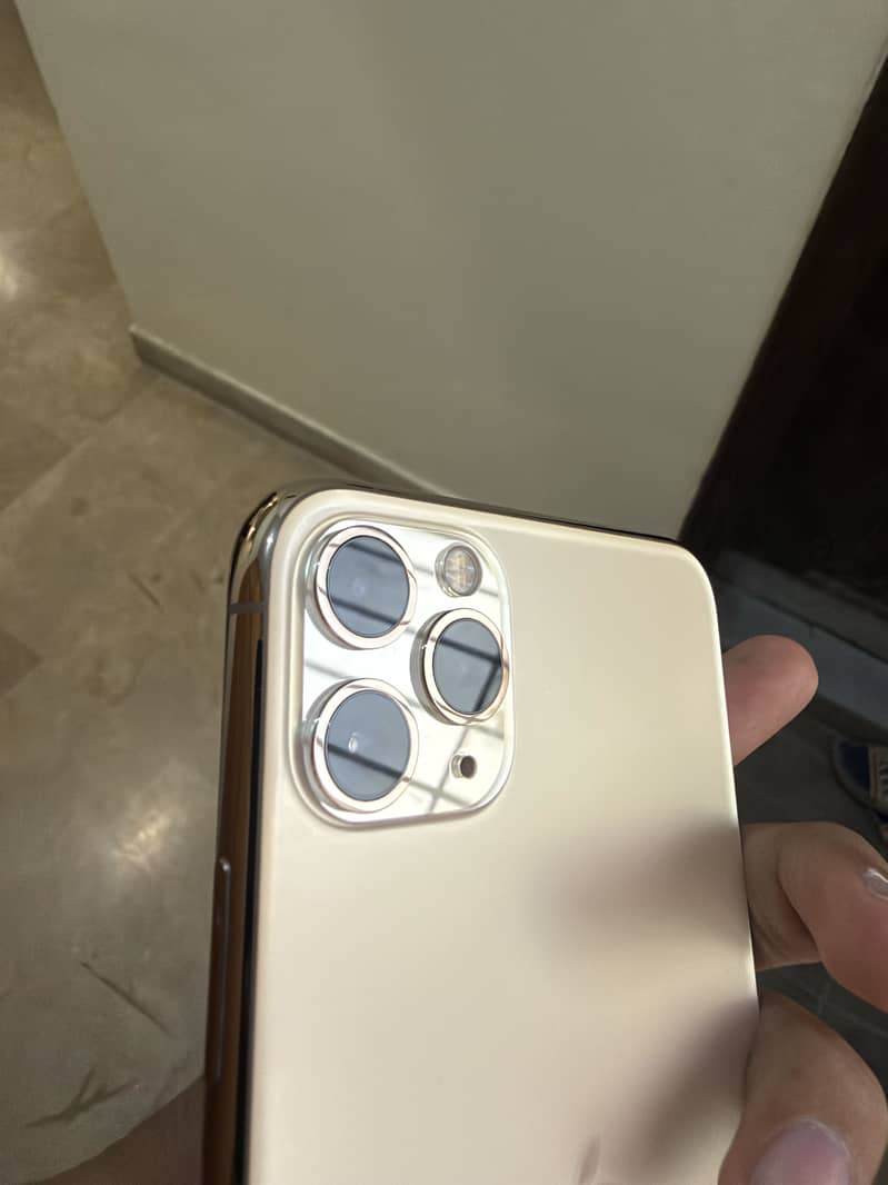 Apple iPhone 11 Pro Max 0
