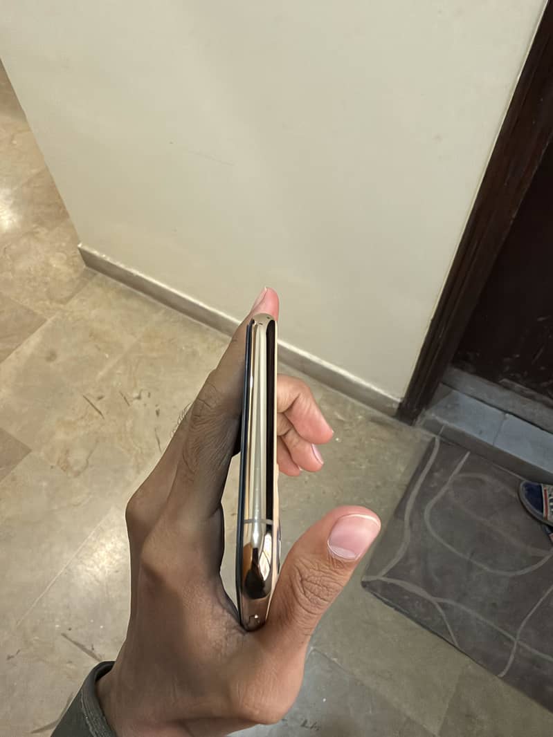 Apple iPhone 11 Pro Max 5
