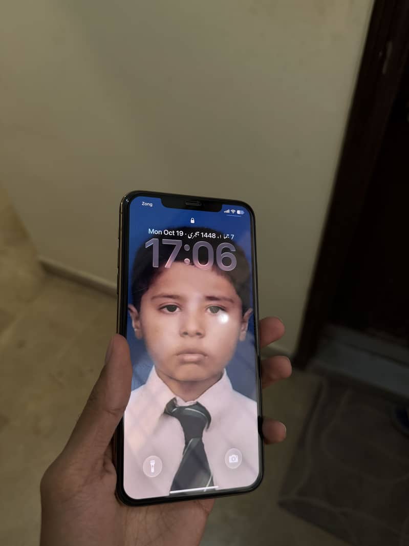 Apple iPhone 11 Pro Max 7