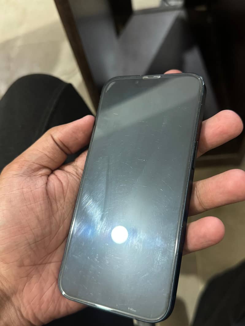 Apple iPhone 13 3