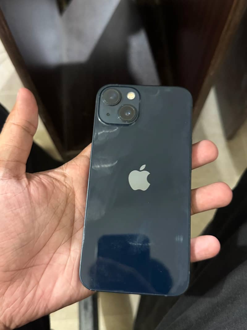 Apple iPhone 13 6