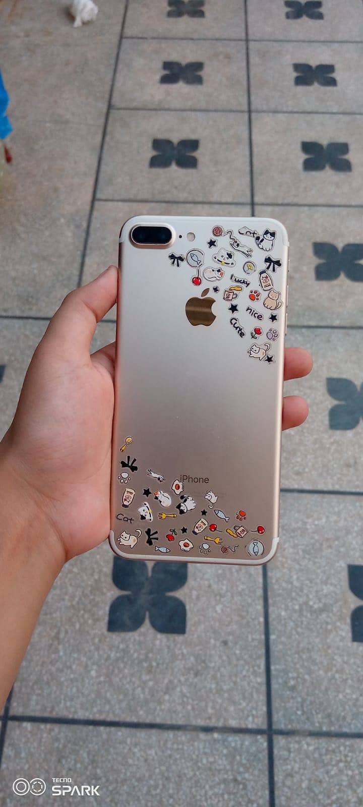 Apple iPhone 7 Plus 1