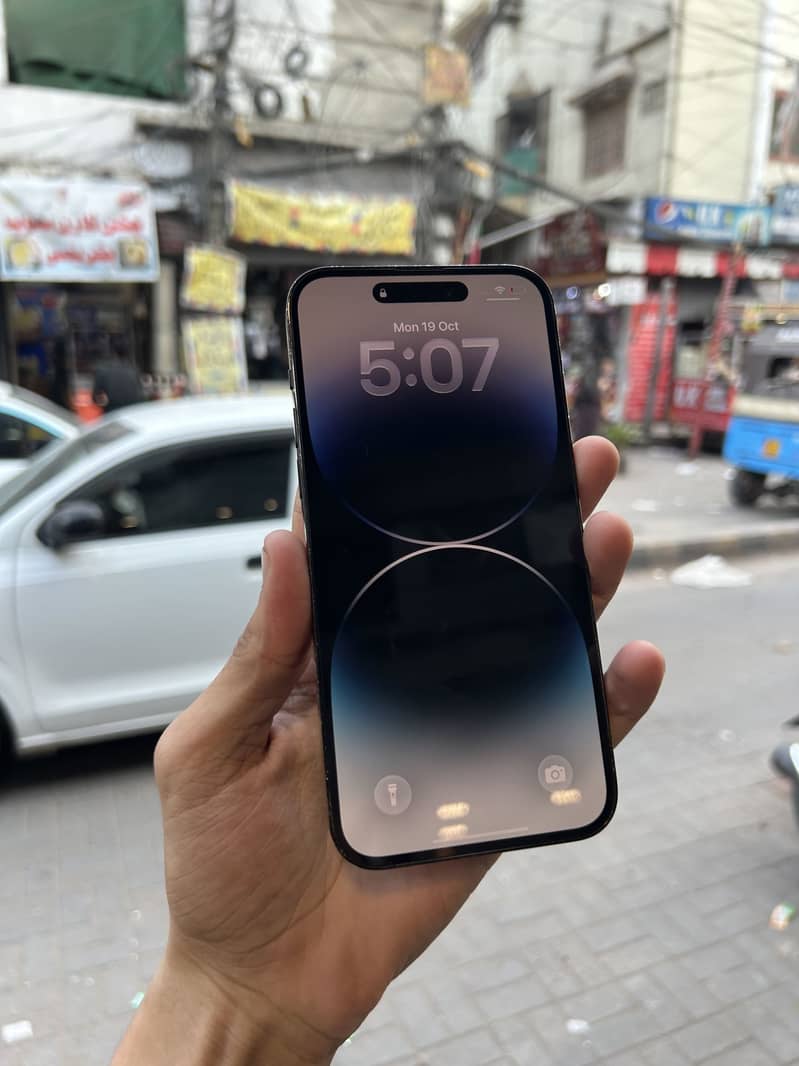 Apple iPhone 14 Pro Max 1