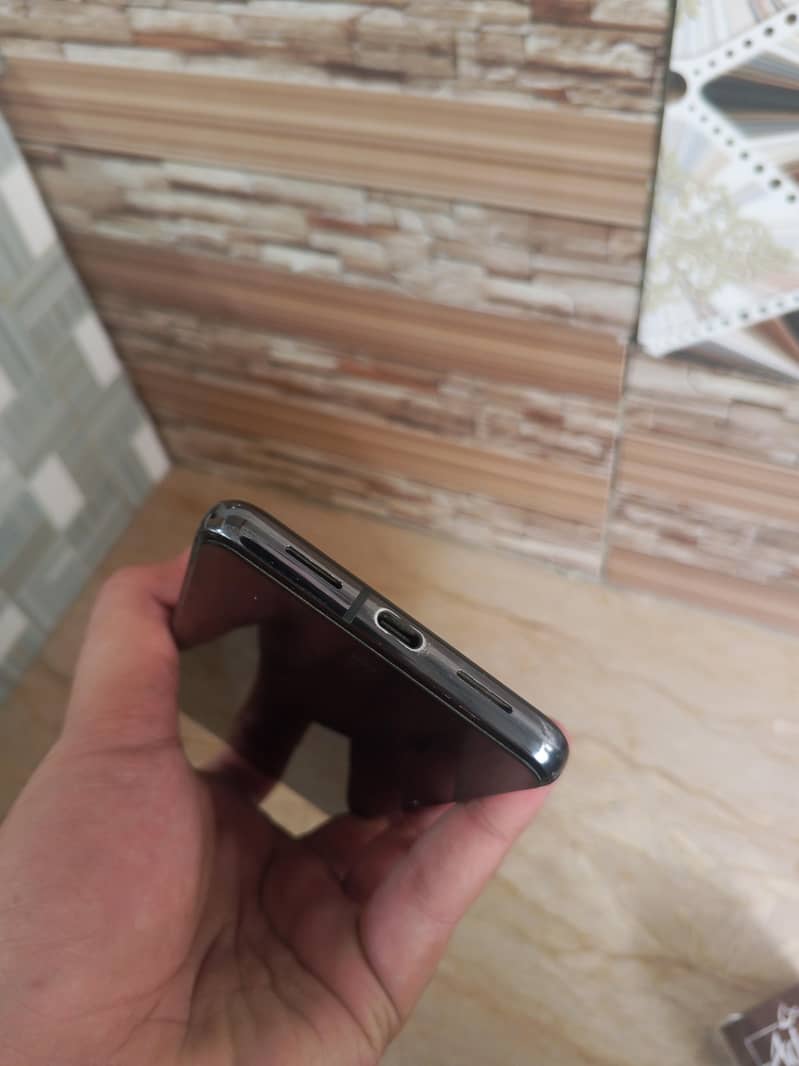 Google Pixel 8 Pro 2