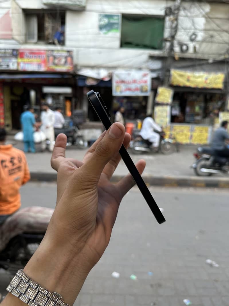 Apple iPhone 14 plus 1