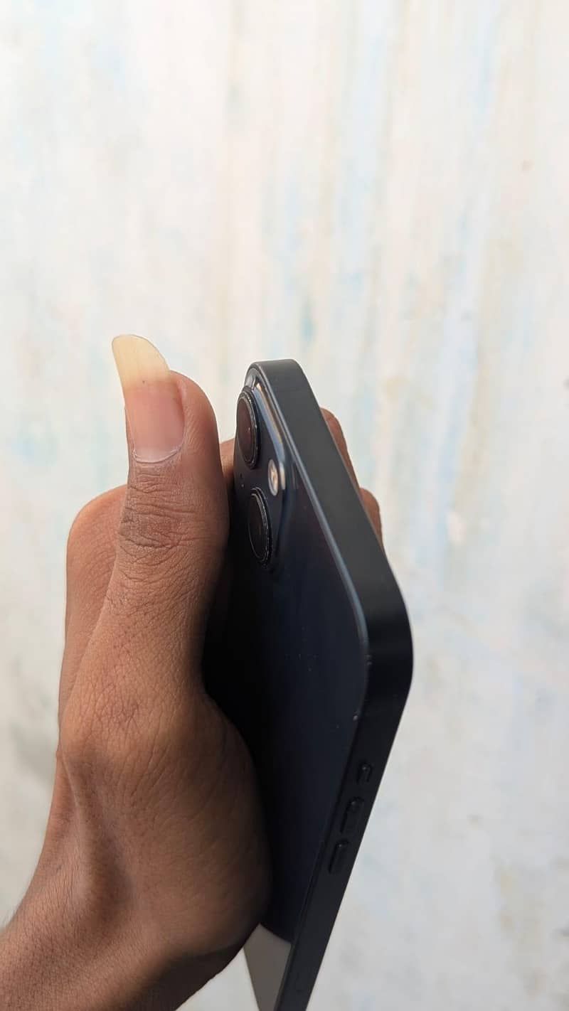 Apple iPhone 13 3