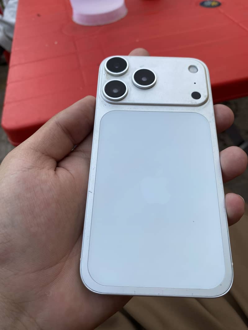 Apple iPhone XR 1