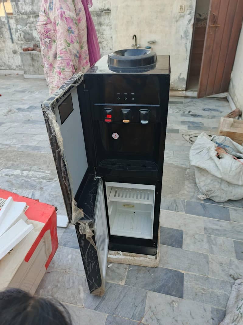 water dispenser 7