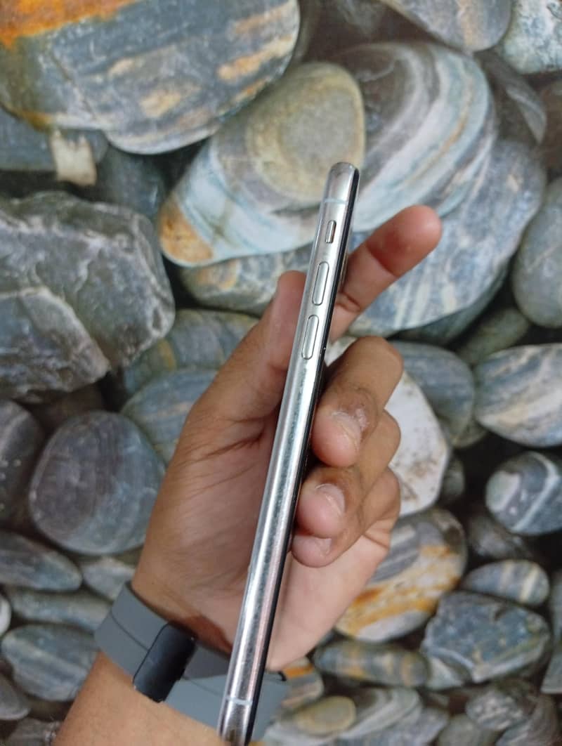 Apple iPhone X 1