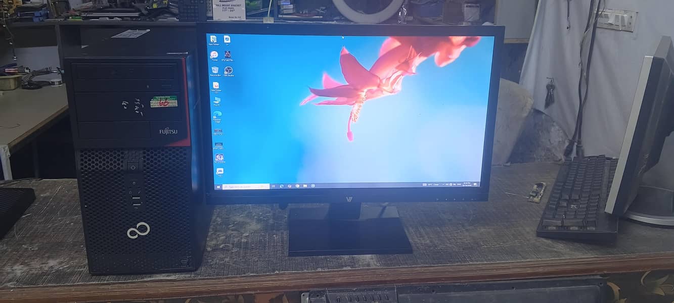 Fujitsu i7 4th generation tower 0