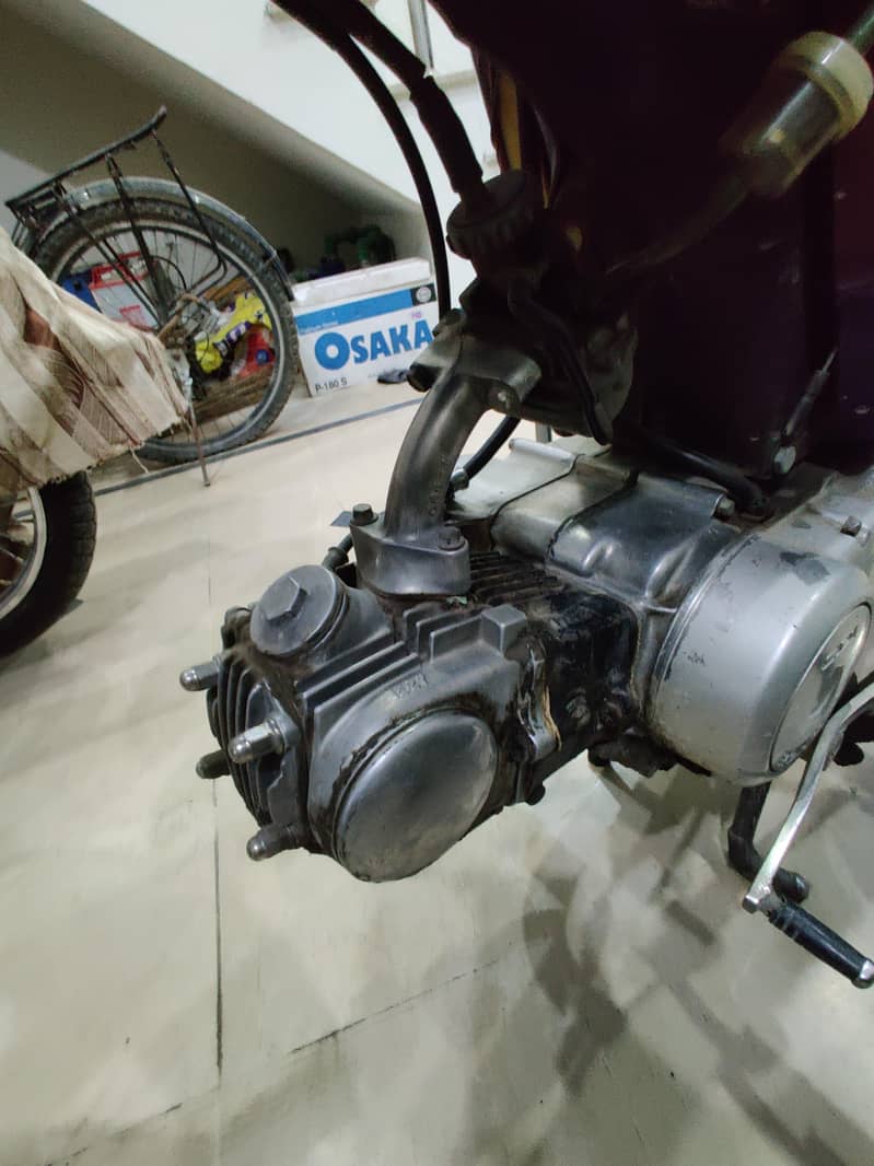 Honda CD70/2000 model 4